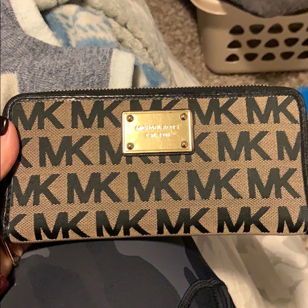 Michael Kors MK Wallet